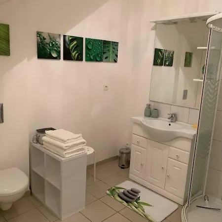 T2 Proche Centre Jardin Dior 50 M2 Apartament *